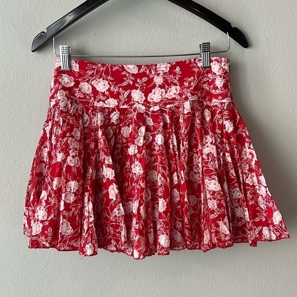 RAGA Anthropologie Floral Cotton Mini Skirt in Red & White Size Small NWT!